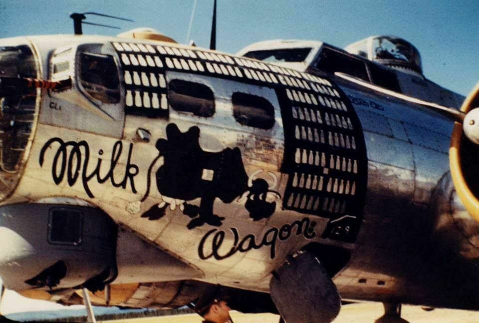 CORGI B-17G FLYING FORTRESS "MILK WAGON" 1944