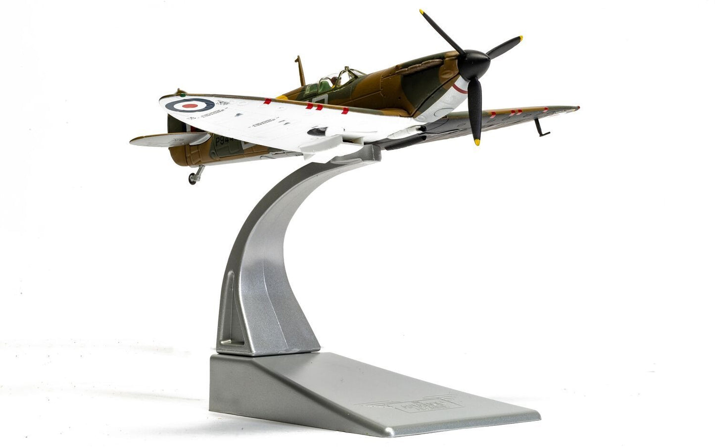 CORGI SPITFIRE MKI RAF NO.222 SQN FLT LT "DOUGLAS BADER" (BATTLE OF BRITAIN 85)