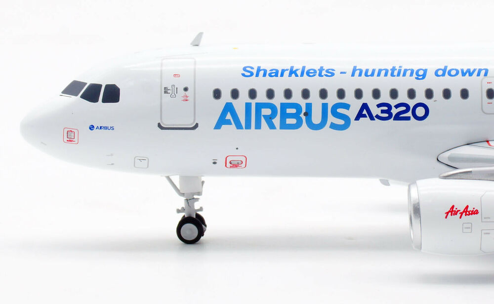 AVIATION 200 AIRBUS/AIR ASIA "1ST SHARKLET OPERATOR"