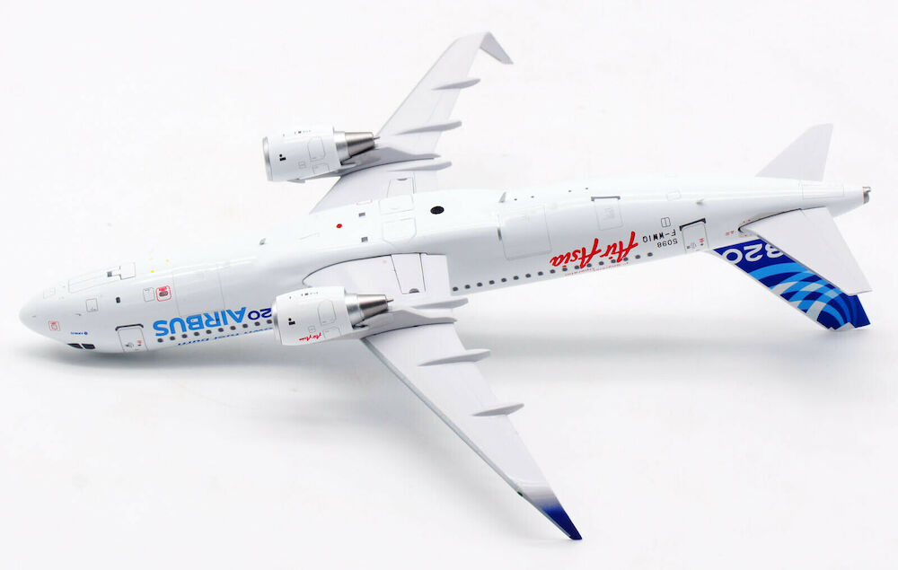 AVIATION 200 AIRBUS/AIR ASIA "1ST SHARKLET OPERATOR"