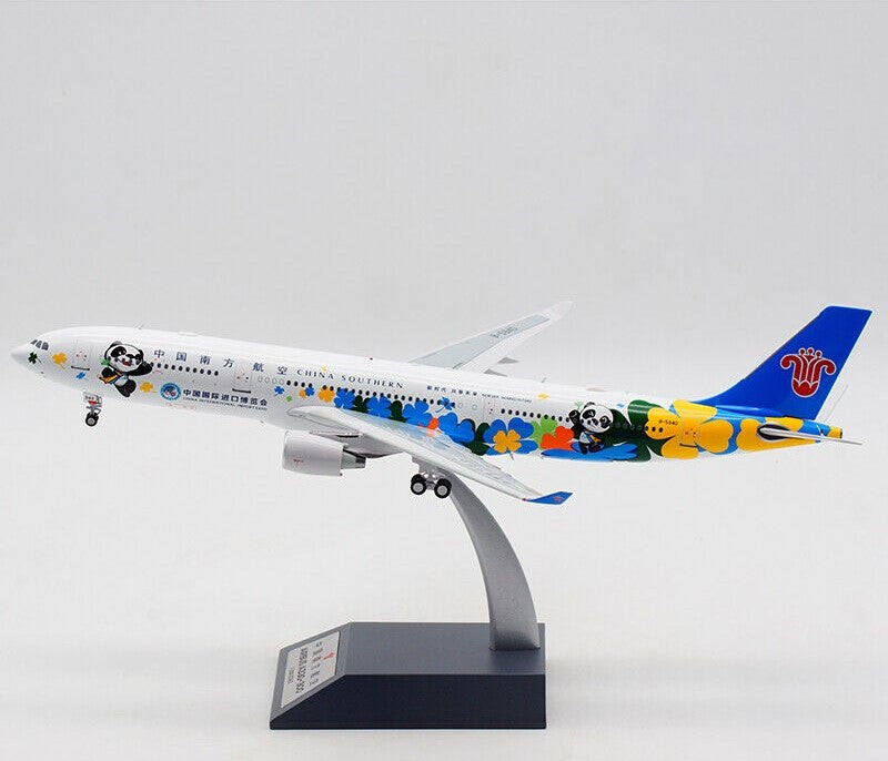AVIATION 200 A330-300 CHINA SOUTHERN REG: B-5940