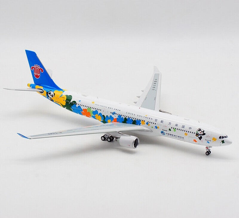 AVIATION 200 A330-300 CHINA SOUTHERN REG: B-5940