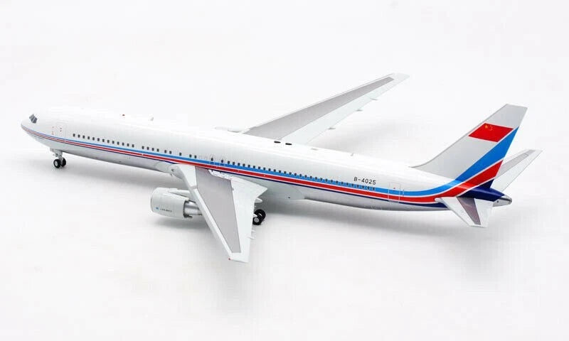 AVIATION 200 B767-300(ER) CHINESE AIR FORCE REG: B-4025
