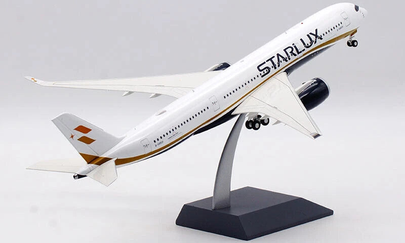 AVIATION 200 A350-900 STARLUX AIRLINES REG: B-58501