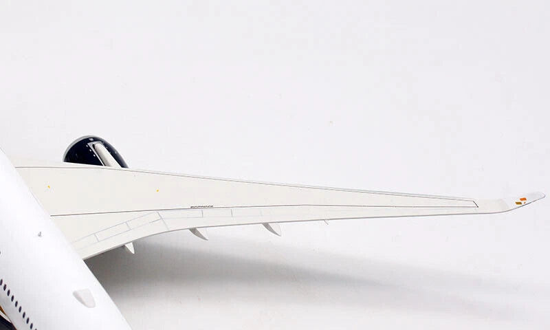 AVIATION 200 A350-900 STARLUX AIRLINES REG: B-58501