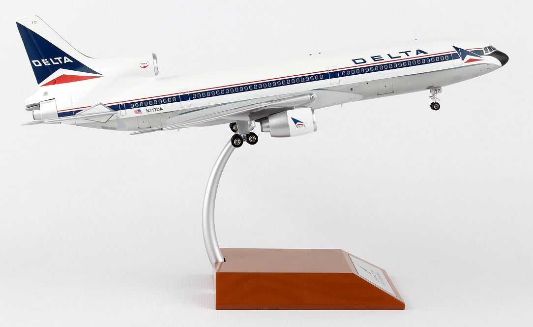 AVIATION 200 L-1011 TRISTAR DELTA AIR LINES REG: N717DA