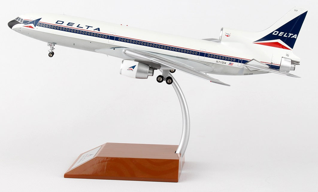 AVIATION 200 L-1011 TRISTAR DELTA AIR LINES REG: N717DA