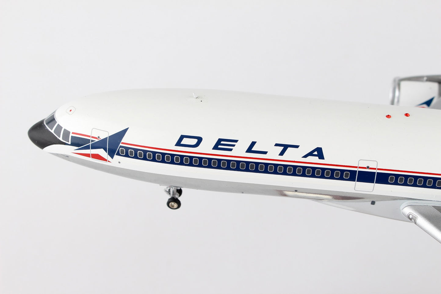 AVIATION 200 L-1011 TRISTAR DELTA AIR LINES REG: N717DA