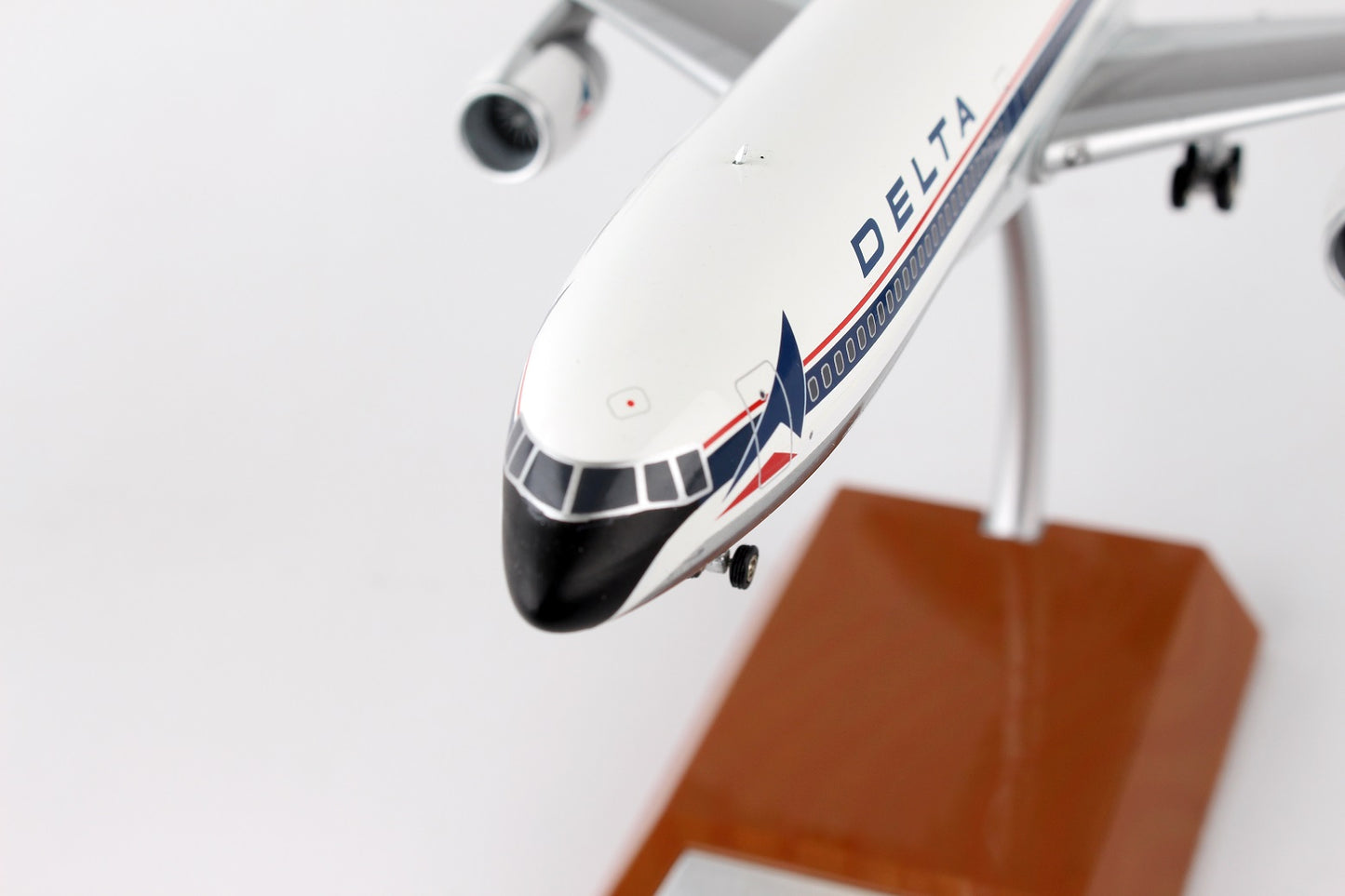 AVIATION 200 L-1011 TRISTAR DELTA AIR LINES REG: N717DA