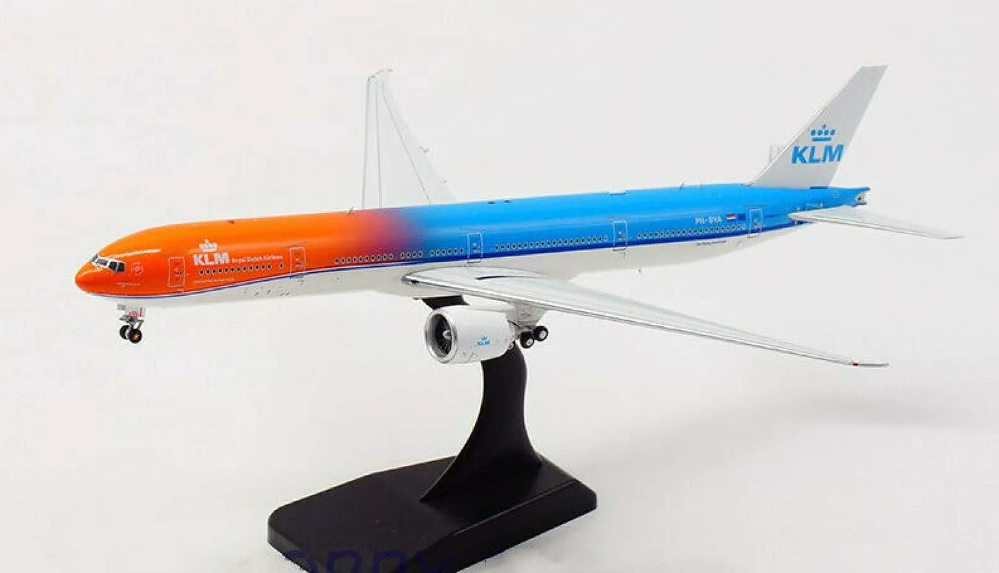 AVIATION 400 BOEING 777-300 KLM REG: PH-BVA