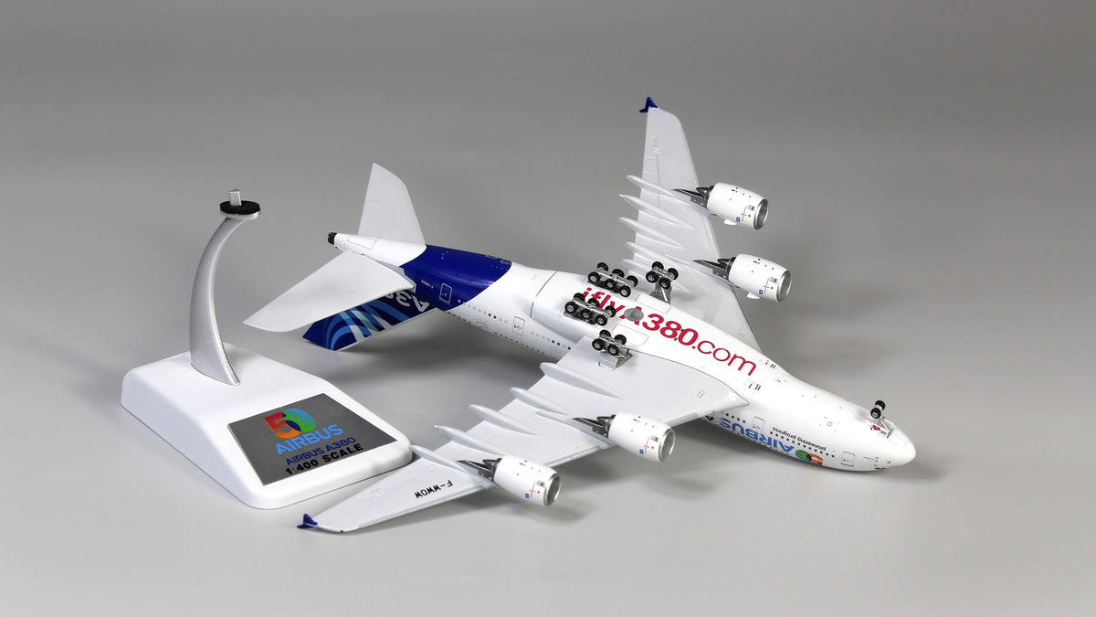 AVIATION 400 A380 AIRBUS INDUSTRIE "50 YEARS PIONEERING PROGRESS" (DETACHABLE GEAR) REG: F-WWOW