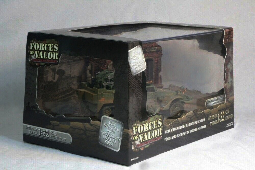 FORCES OF VALOR WWII U.S. M16 MGMC HALF-TRACK NORMANDY 1944 (WITH 5 FIGURES)