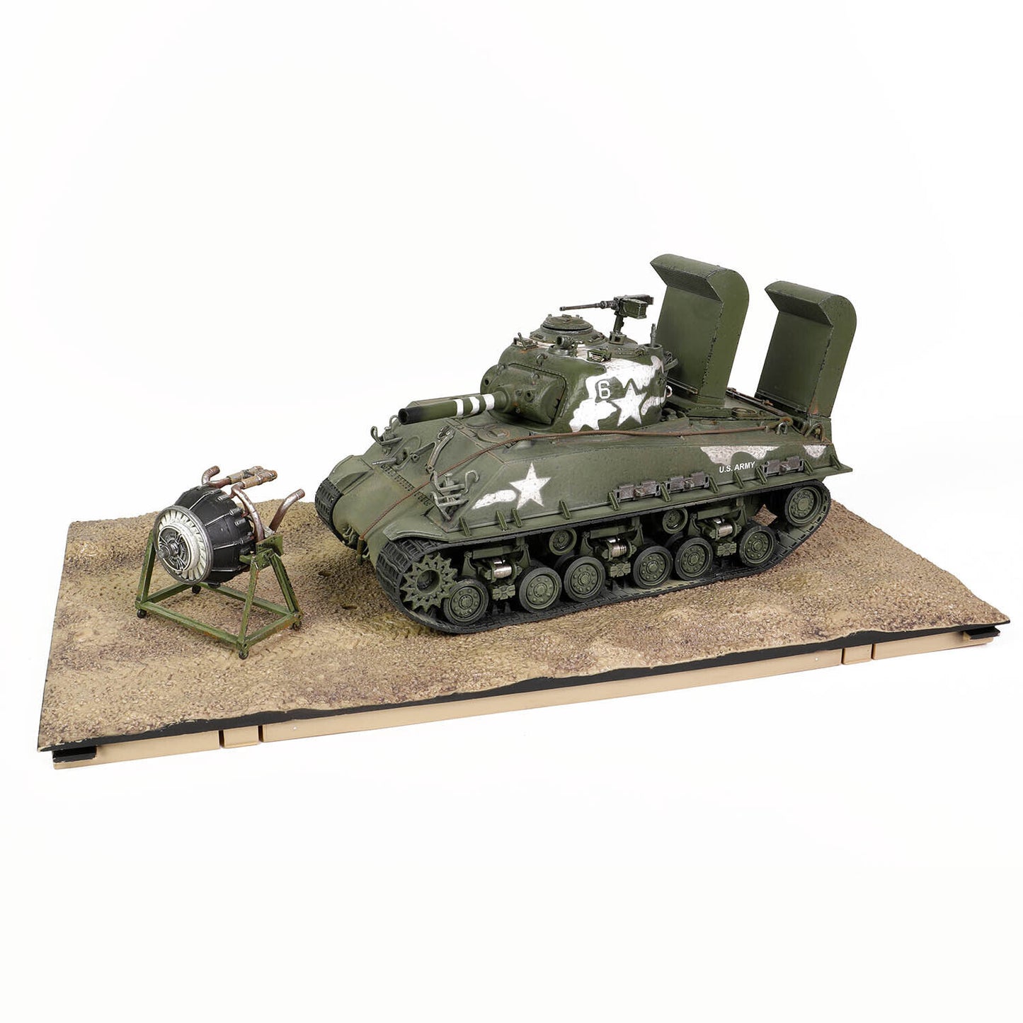 FORCES OF VALOR US SHERMAN MEDIUM TANK M4E8 105 HOWITZER OKINAWA 1945