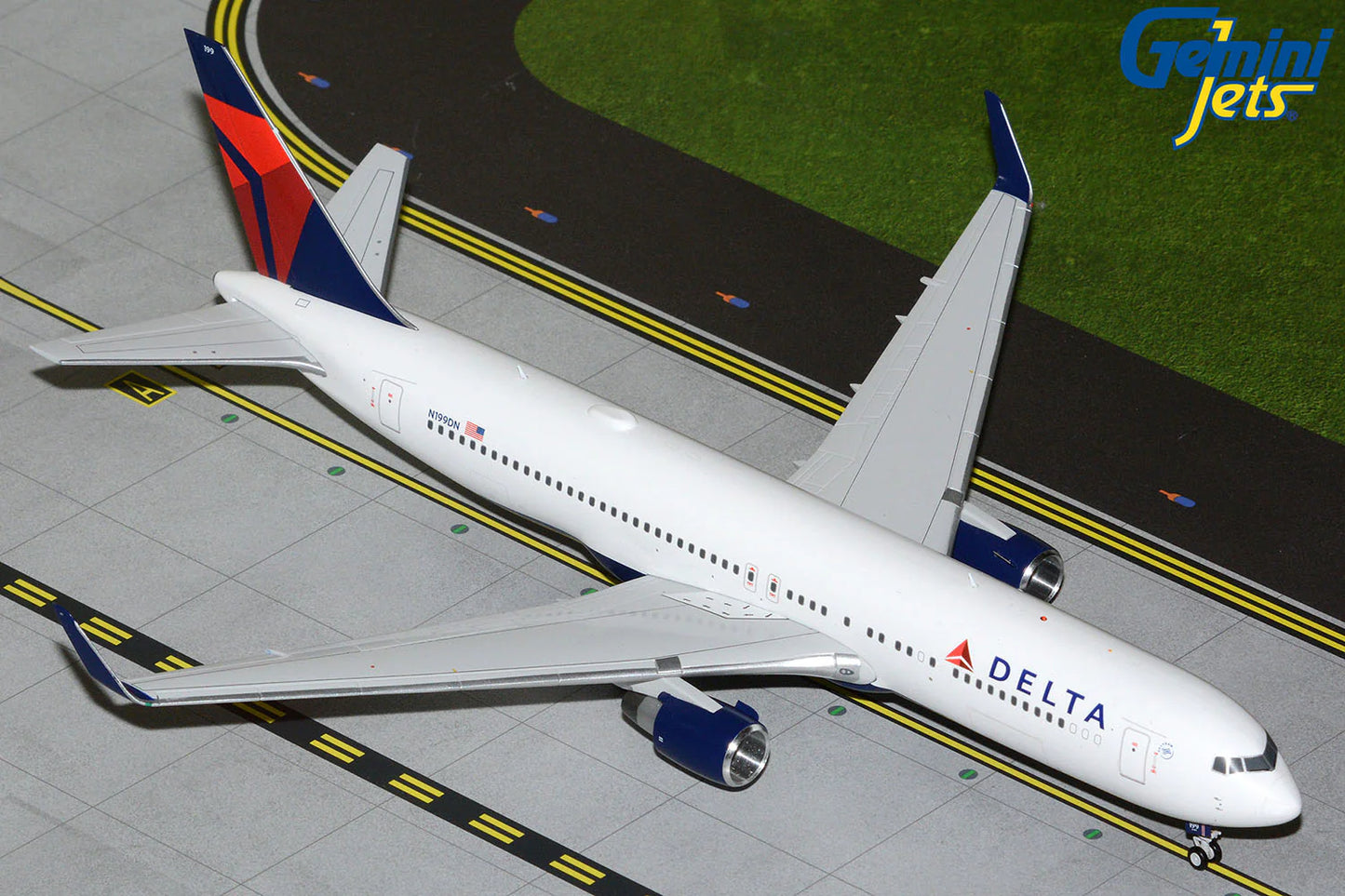 GEMINI JETS B767-300ER(W) DELTA AIR LINES REG: N199DN