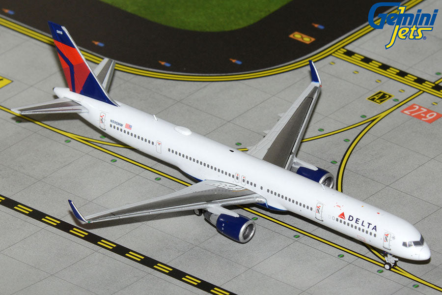 GEMINI JETS B757-300W DELTA AIR LINES REG: N595NW