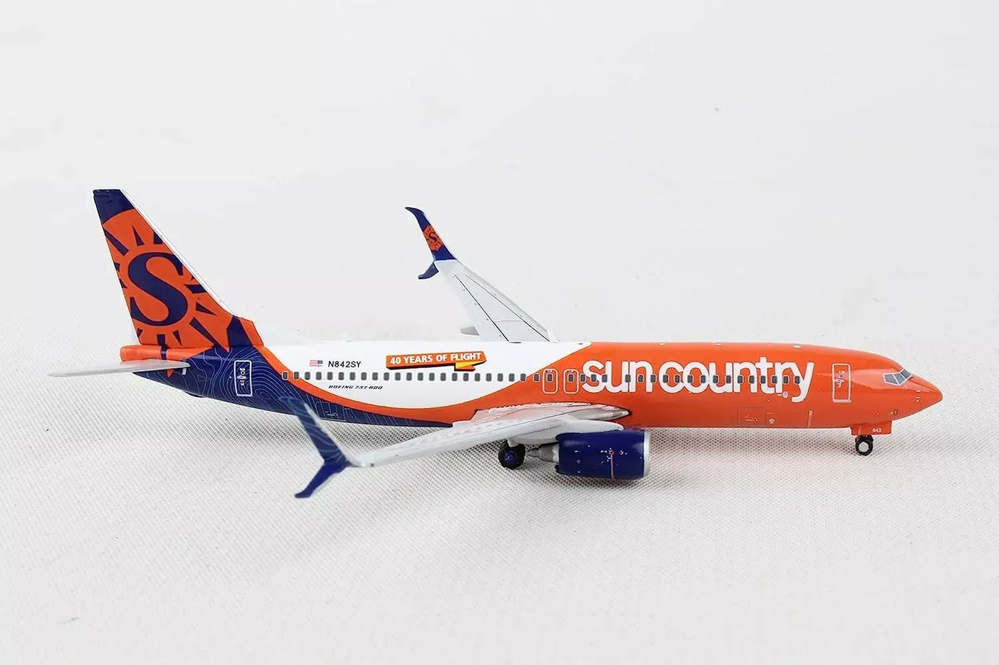 GEMINI JETS B737-800S SUN COUNTRY AIRLINES "40 YEARS OF FLIGHT" REG: N842SY