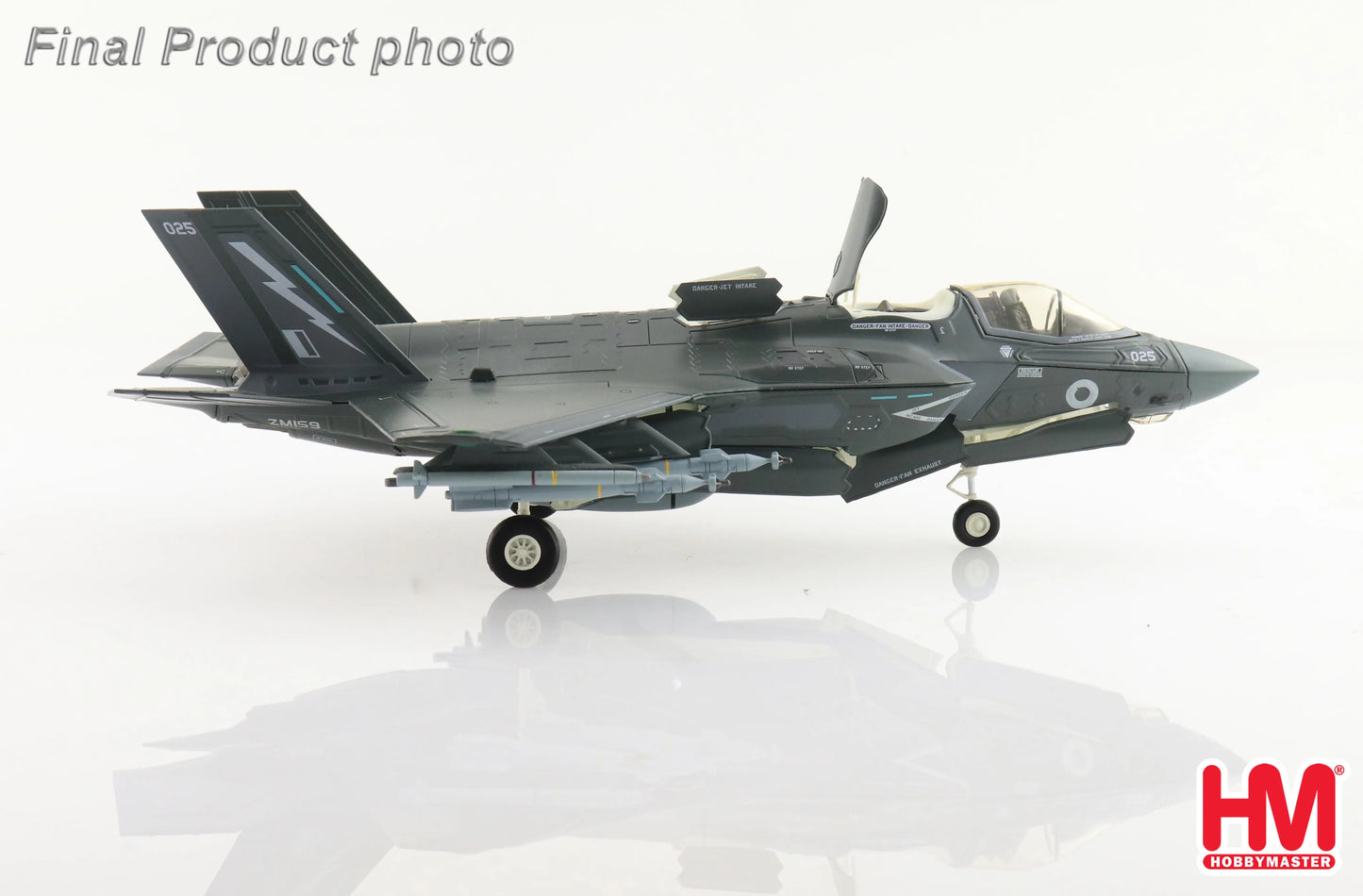 HOBBY MASTER F-35B LIGHTNING II "OPERATION ACHILLEAN" HMS QUEEN ELIZABETH NOV 2022