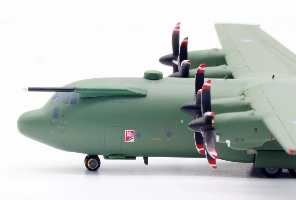 INFLIGHT200 C-130J HERCULES C5 RAF REG: ZH887