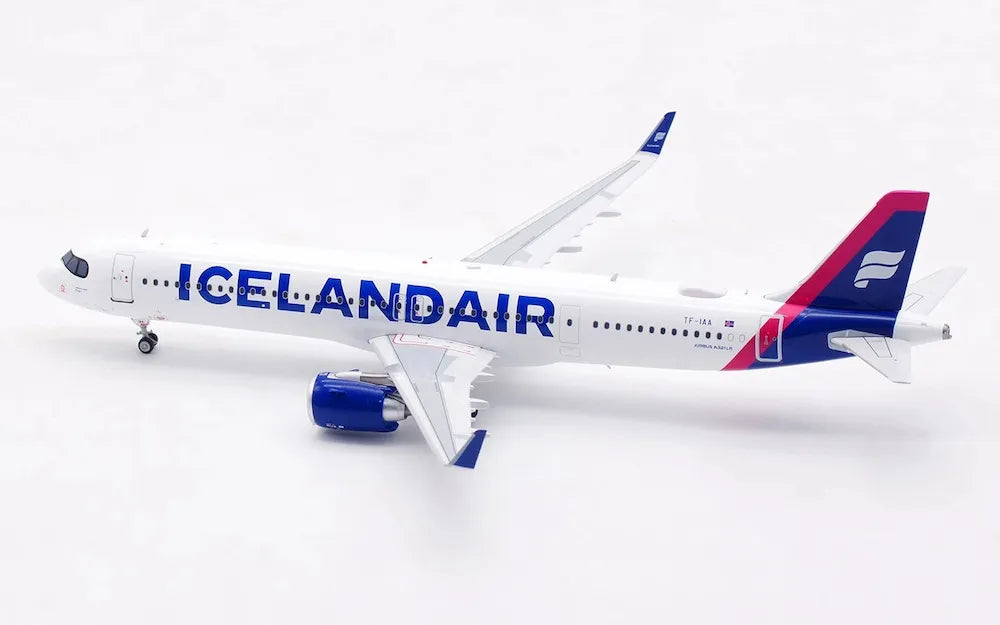 INFLIGHT 200 A321-271NX ICELANDAIR REG: TF-IAA