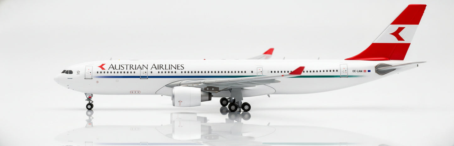 INFLIGHT 200 A330-200 AUSTRIAN AIRLINES REG: OE-LAM
