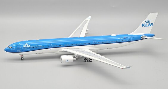 INFLIGHT 200 A330-303 ROYAL DUTCH AIRLINES (KLM) REG: PH-AKA