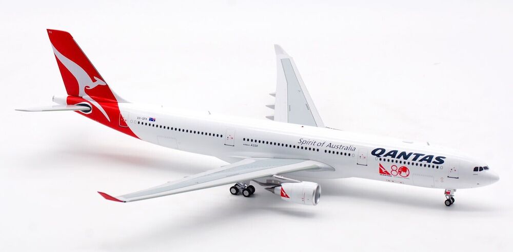 INFLIGHT 200 A330-300 QANTAS REG: VH-QPA