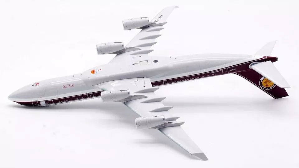 INFLIGHT 200 A340-211 QATAR AIRWAYS REG: A7-HHK