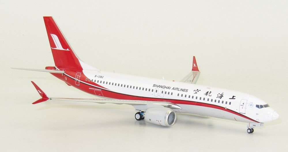 INFLIGHT 200 B737-8 MAX SHANGHAI AIRLINES REG: B-1382