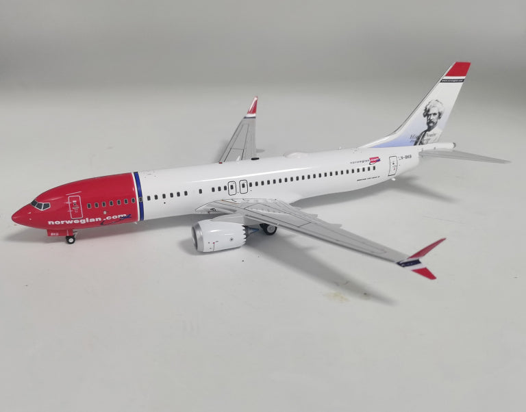 INFLIGHT 200 B737-8 NORWEGIAN AIR SHUTTLE MAX REG: LN-BKB