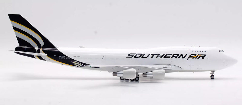 INFLIGHT 200 B747-412(BDSF) SOUTHERN AIR REG: N400SA