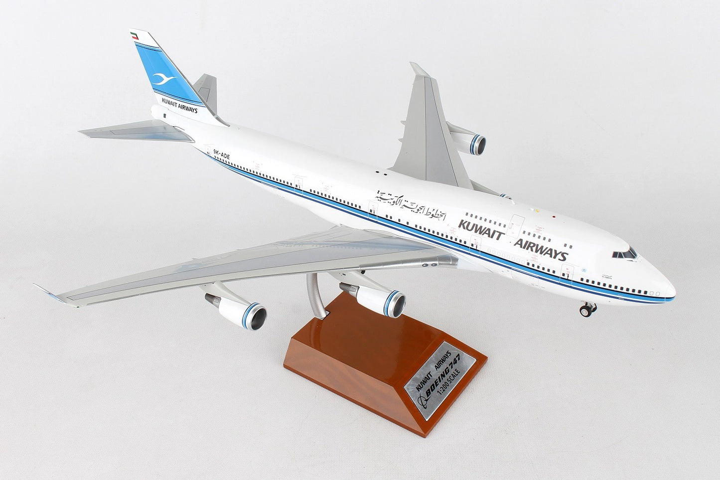 INFLIGHT 200 B747-400 KUWAIT AIRWAYS REG: 9K-ADE