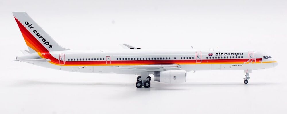 INFLIGHT 200 B757-236 AIR EUROPE REG: G-BNSD