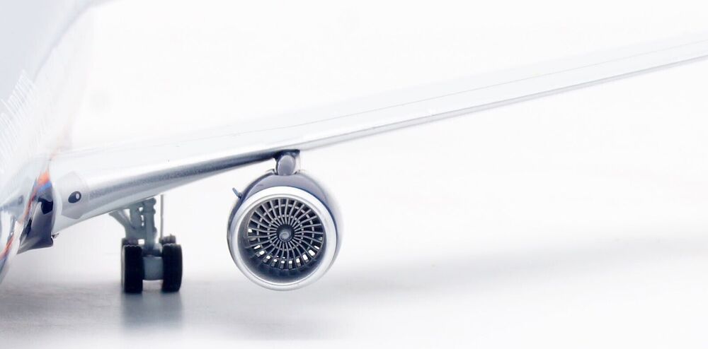 INFLIGHT 200 B767-300 UNITED REG: N670UA