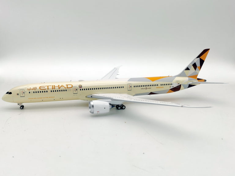 INFLIGHT 200 B787 DREAMLINER ETIHAD AIRWAYS REG: A6-BME