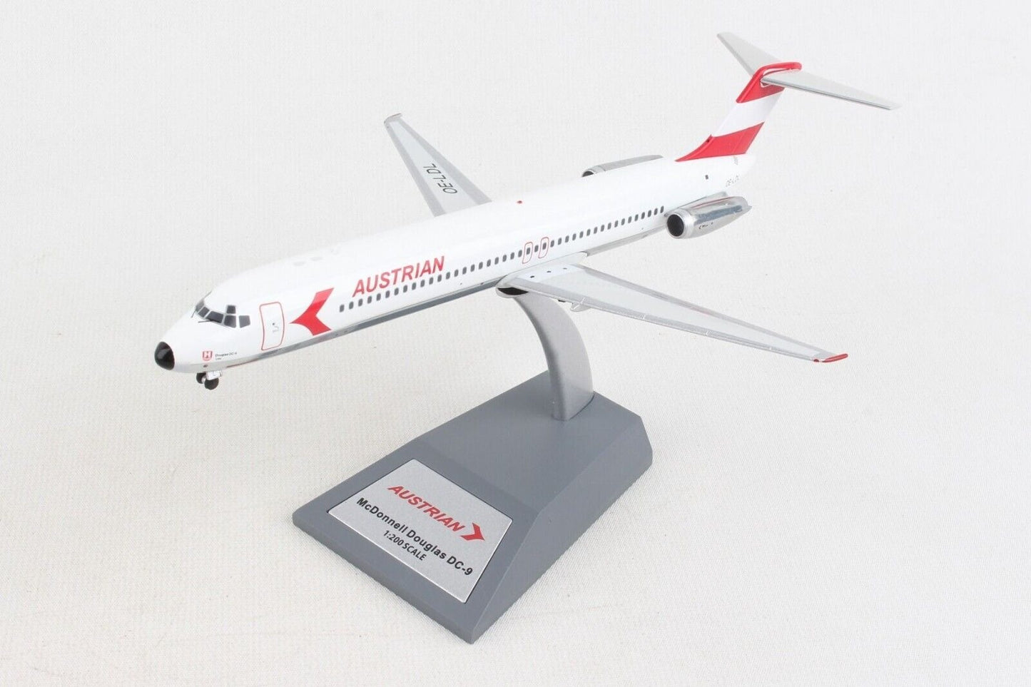 INFLIGHT 200 DC-9-51 AUSTRIAN AIRLINES REG: OE-LDL