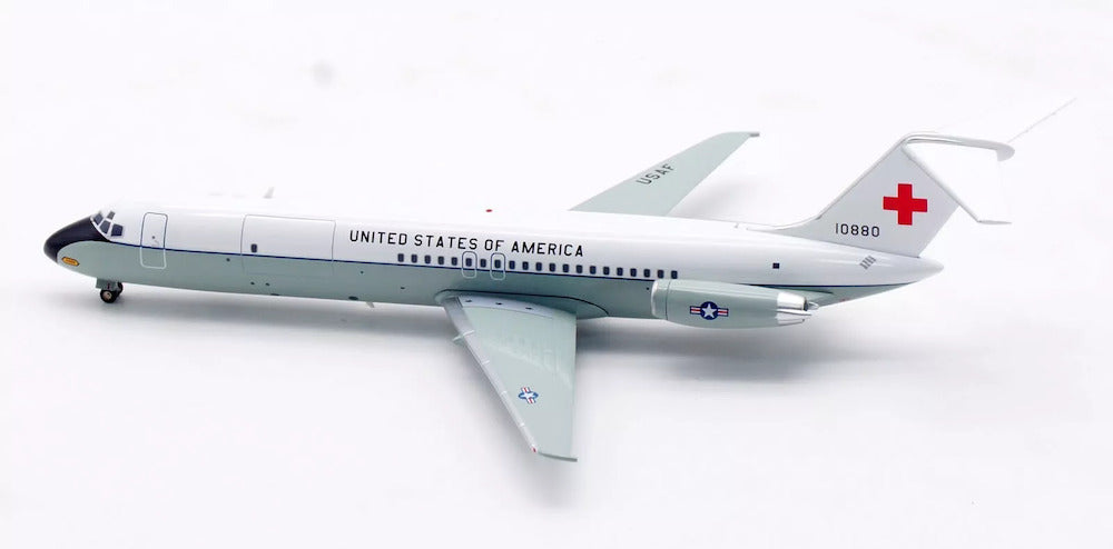 INFLIGHT 200 C-9A US AIR FORCE NIGHTINGALE REG: 71-0880
