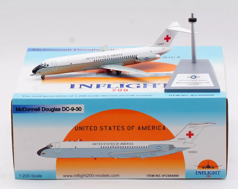 INFLIGHT 200 C-9A US AIR FORCE NIGHTINGALE REG: 71-0880