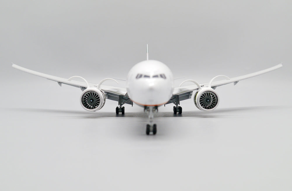 JC WINGS B777-300ER EVA AIR (ADVANCED ENGINE OPTION) (FLAPS DOWN) REG: ZK-OKT WITH STAND