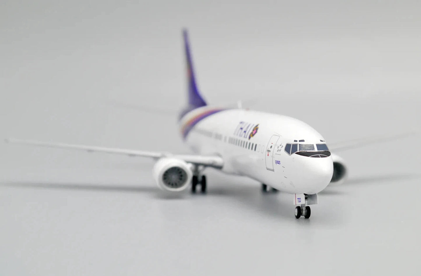 JC WINGS ERJ-145LU CROSSAIR REG: HB-JAN
