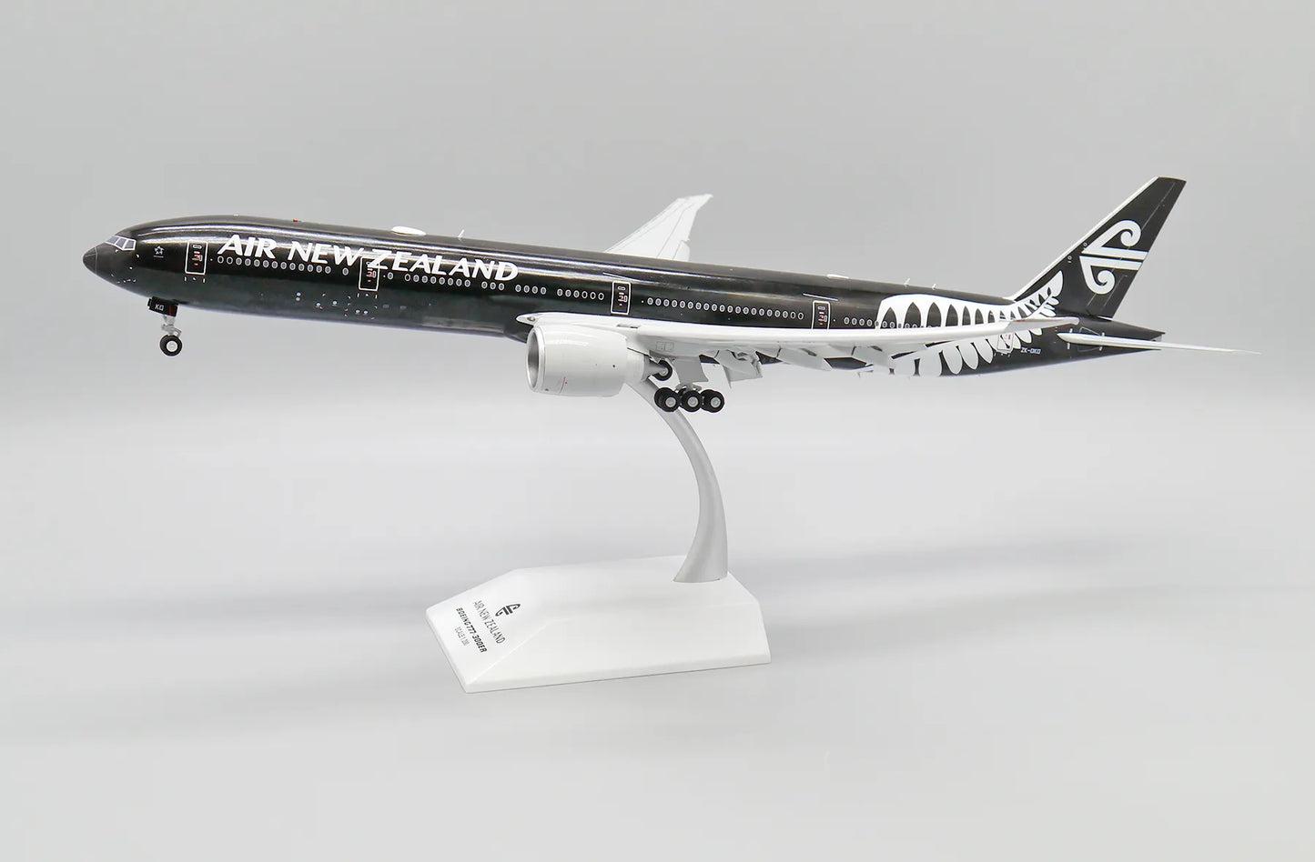 JC WINGS B777-300ER AIR NEW ZEALAND "ALL BLACKS" REG: ZK-OKQ