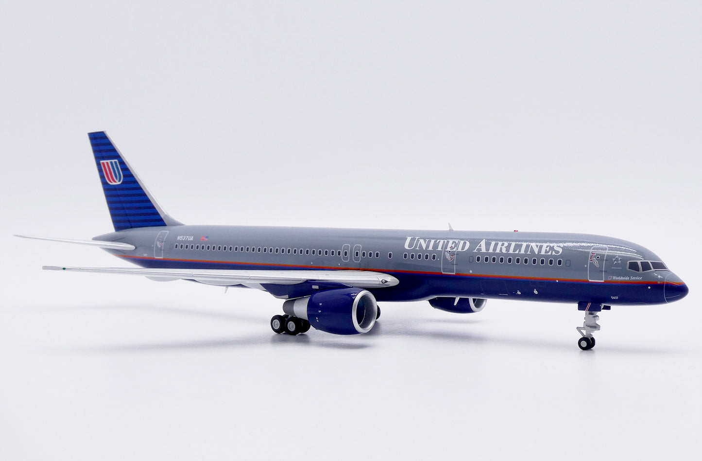 JC WINGS B757-200 UNITED AIRLINES "BATTLESHIP" REG: N537UA