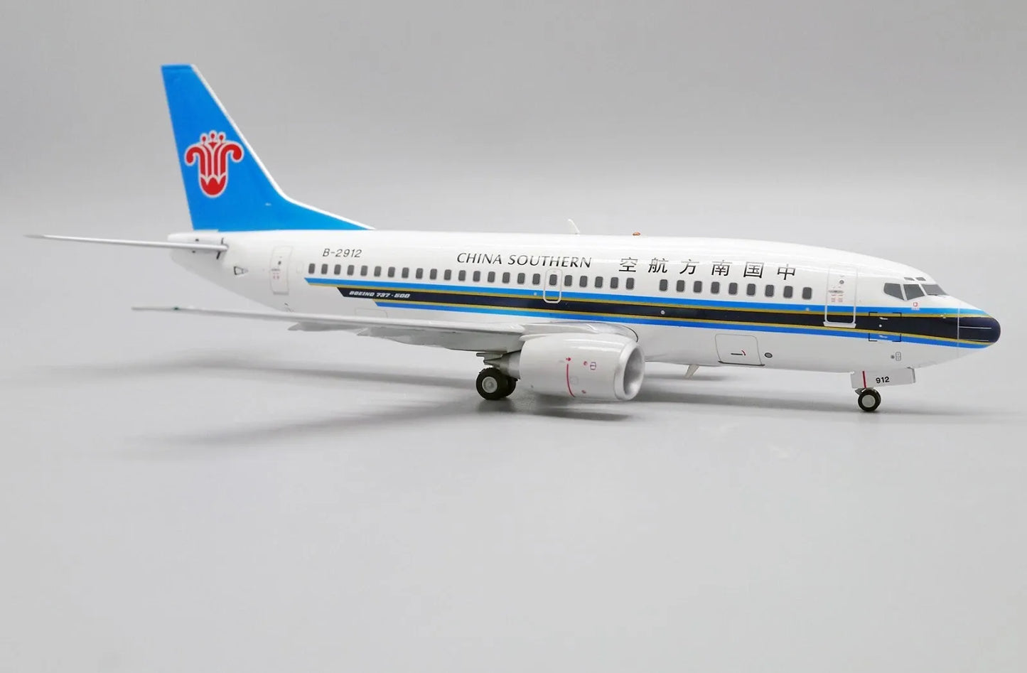 JC WINGS B737-500 CHINA SOUTHERN AIRLINES REG: B-2912