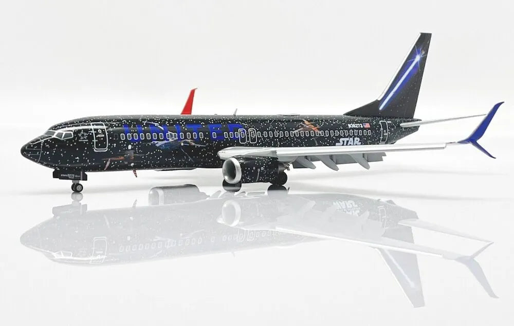 JC WINGS B737-800 UNITED AIRLINES "STAR WARS" (FLAP DOWN) REG:N36272