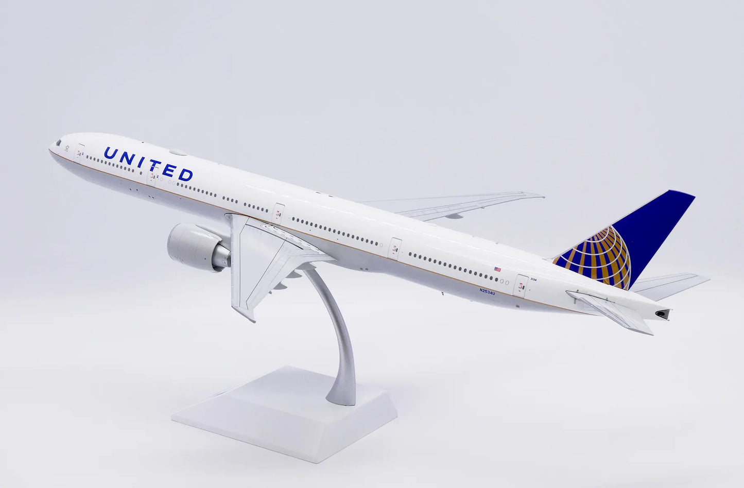 JC WINGS B777-300ER UNITED AIRLINES REG: N2534U