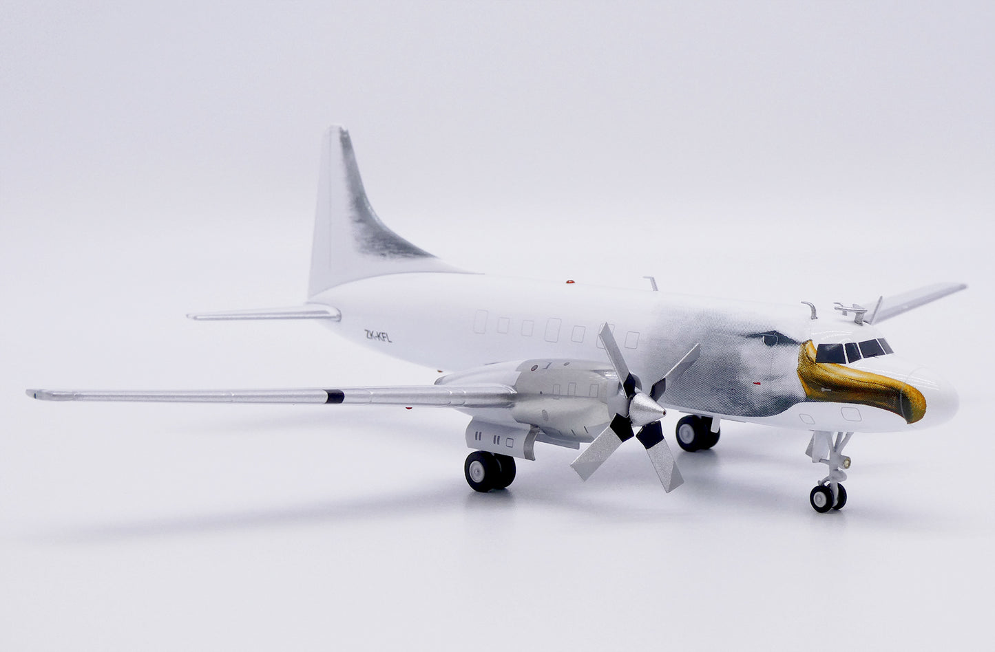 JC WINGS CV-580(F) AIR CHATHAMS "BIRD" REG: ZK-KFL