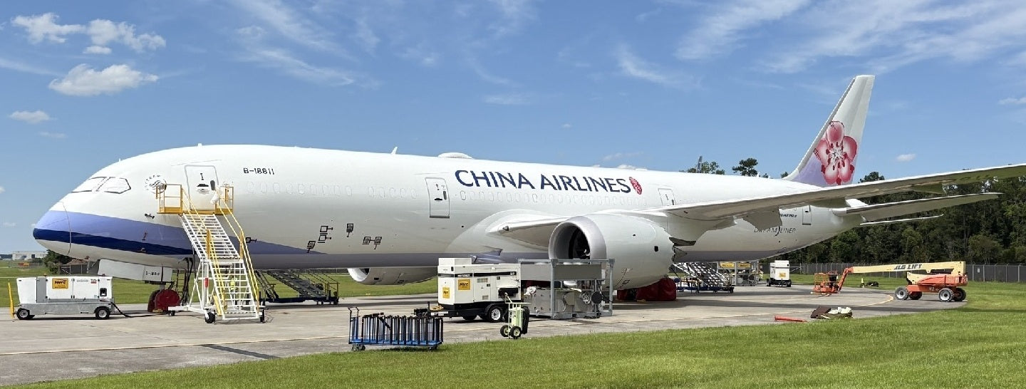 JC WINGS B787-9 DREAMLINER CHINA AIRLINES REG: B-18811