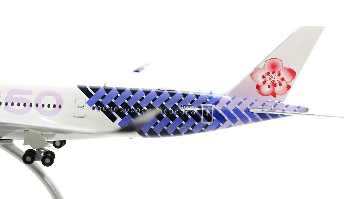 JC WINGS A350-900XWB CHINA AIRLINES "CARBON FIBRE LIVERY" REG: B-18918