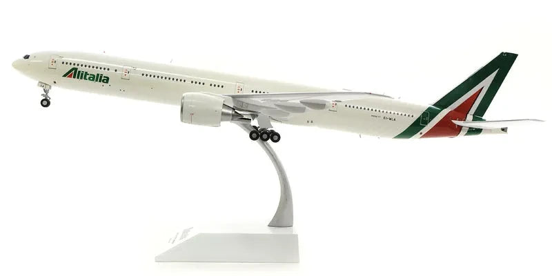 JCWINGS ALITALIA B777-300ER FLAPS DOWN REG: EI-WLA