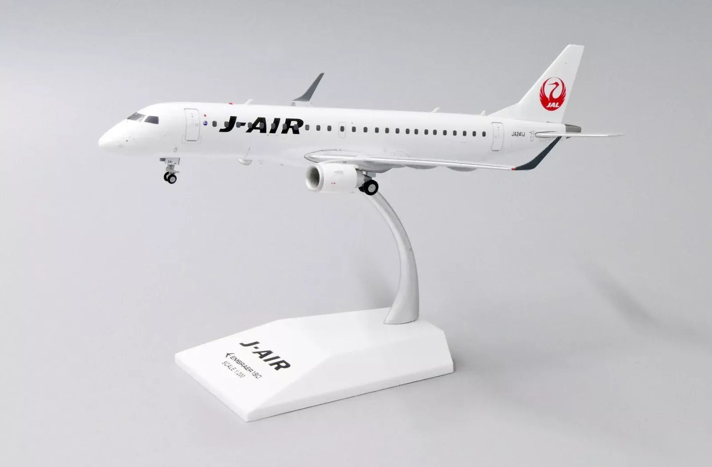 JC WINGS ERJ-190STD J-AIR REG: JA241J