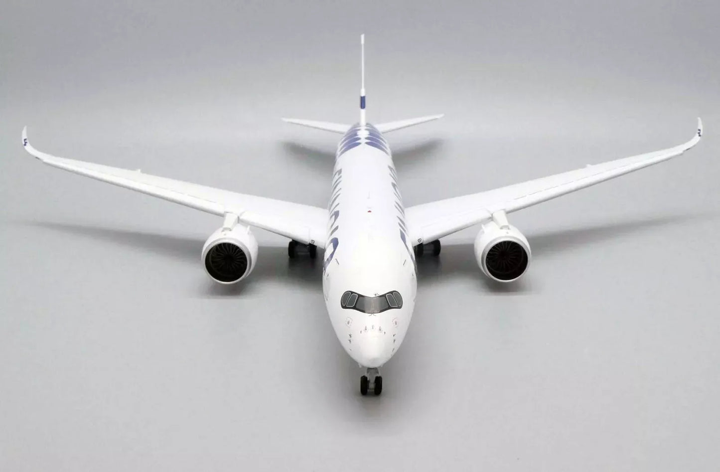 JC WINGS A350-900XWB FINNAIR "MARIMEKKO KIVET" (FLAPS DOWN) REG: OH-LWL